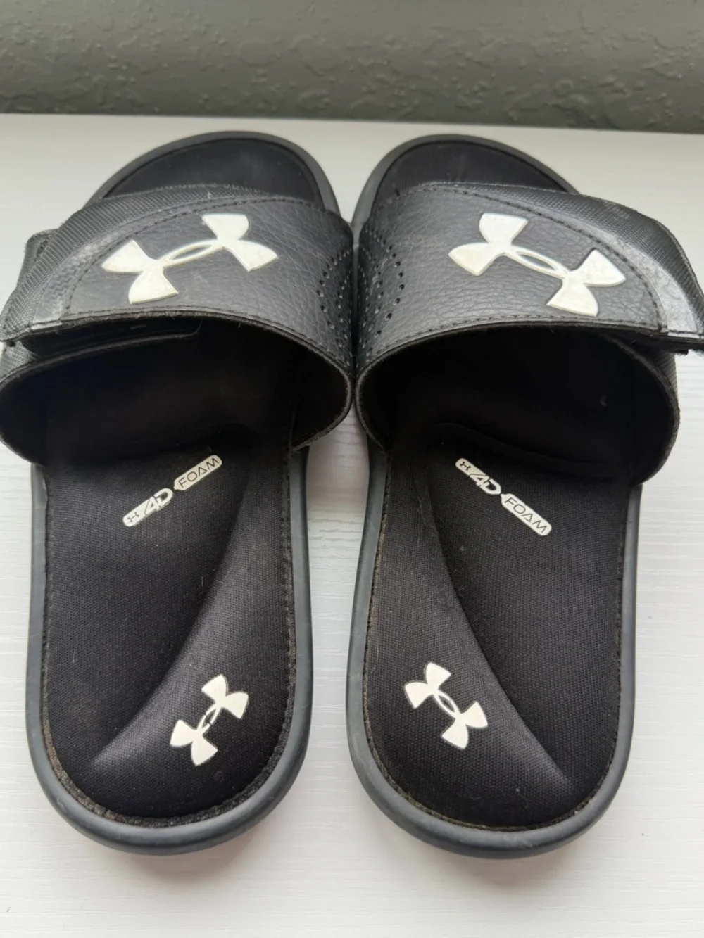 Under Armour Unite VI Adjustable Slide Sandals Black White Youth 3Y